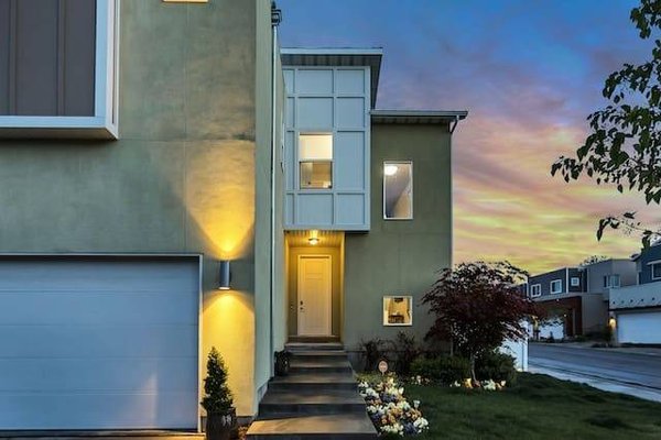 Quels sont les critères à prendre en compte pour acheter ou vendre un bien immobilier ?